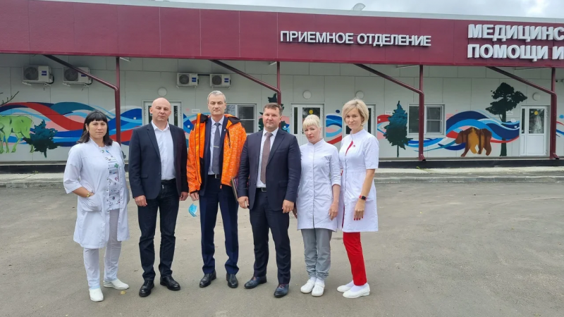 яков сандаков встретился с коллективом шелеховской районной больницы 