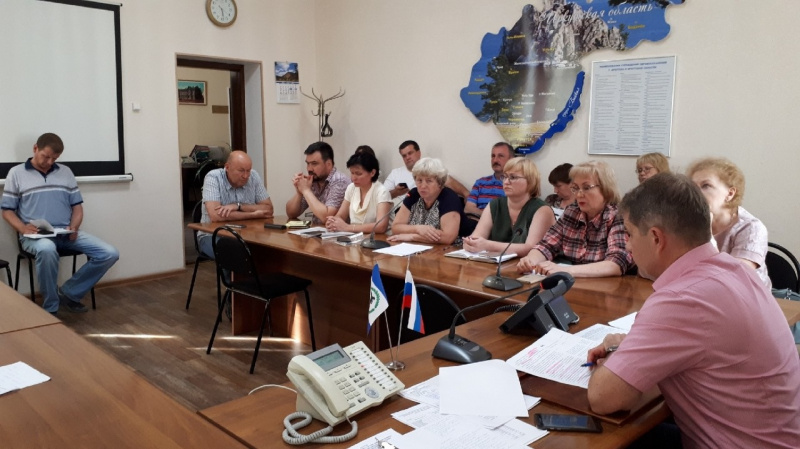 30 июня 2019 года во исполнение поручений президента российской федерации владимира путина и губернатора иркутской области сергея левченко министр здравоохранения иркутской области олег ярошенко провёл третье заседание рабочей группы по ликвидации чс
