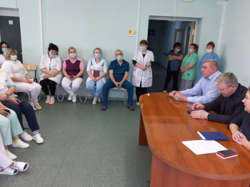 алексей шелехов встретился с коллективом куйтунской районной больницы