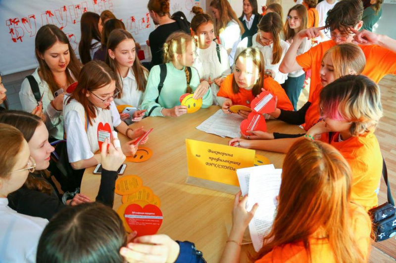 иркутские волонтеры провели профилактическую акцию против спид 