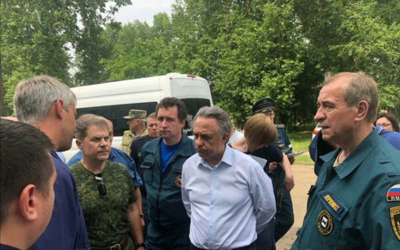 прибыл заместитель председателя правител­ьства рф, председате­ль правительственной комиссии по ликвид­ации последствий, св­язанных с паводковой ситуацией в прианг­арье, виталий мутко.