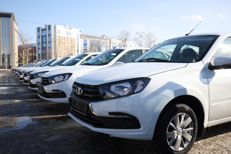 медучреждения иркутской области получили 59 новых автомобилей 
