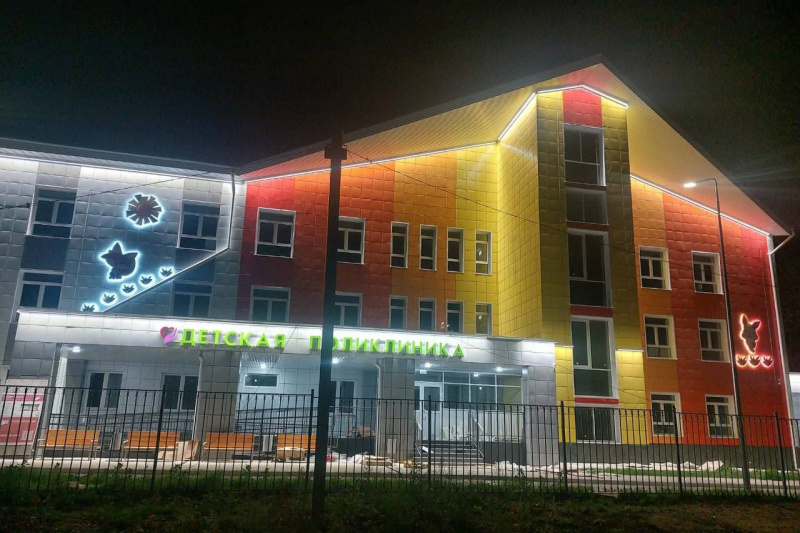 в поселке залари завершились строительные работы детской поликлиники
