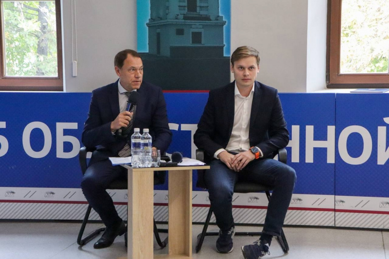 глава минздрава иркутской области андрей модестов и главврачи медучреждений приняли участие в «дне правительства иркутской области в единой россии»