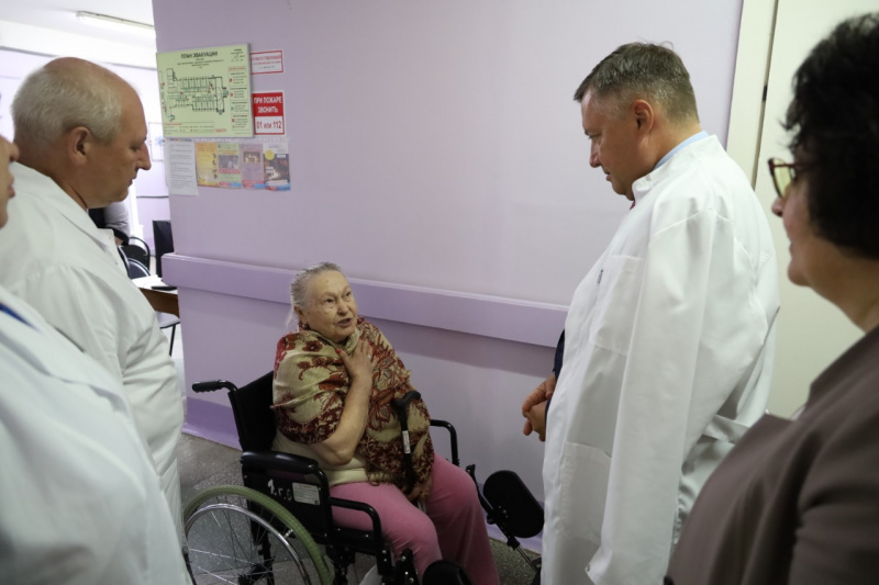 игорь кобзев: минздраву региона поручено усилить профилактические медосмотры пожилого населения