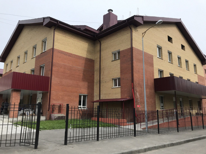 игорь кобзев проверил ход строительства здания для детской поликлиники №8 в ново-ленино