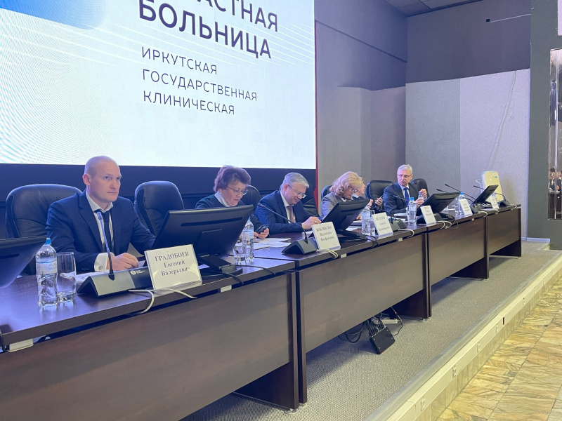 в 2022 году на развитие здравоохранения иркутской области направили 3,8 миллиарда рублей в рамках нацпроектов